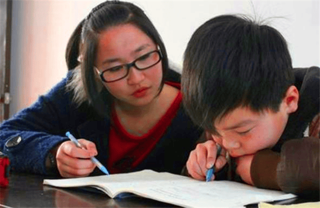 原創多所大學出臺嚴格考核制度政策：幾十位大學教師崗位降級