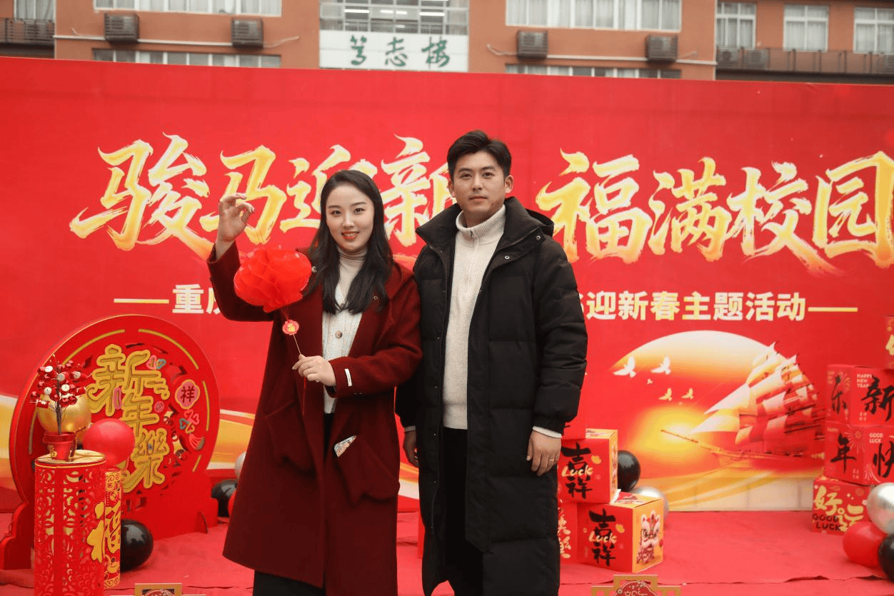 揮毫剪紙猜燈謎，兩江育才中學新春活動有滋有味