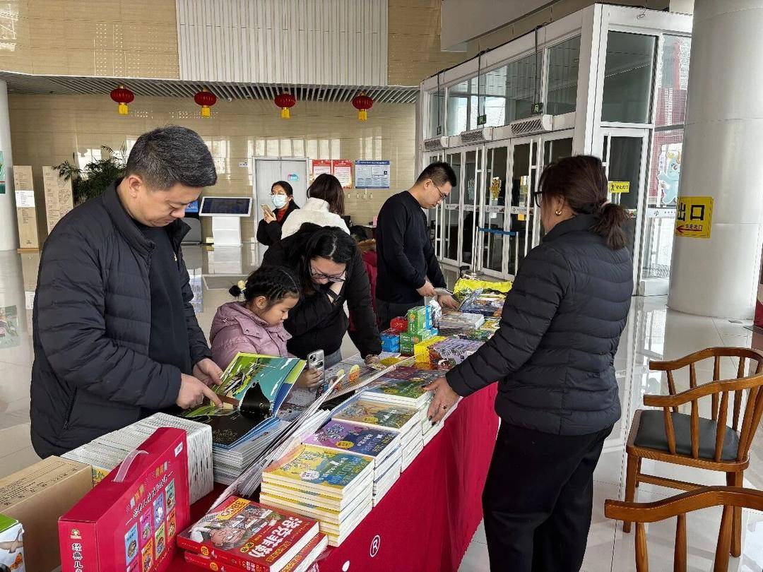 “黃河大集”之寒假新春書籍展銷會在東營市圖書館舉辦