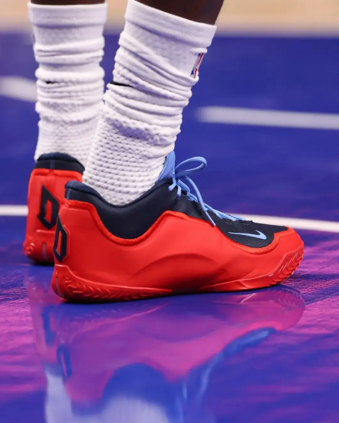 詹姆斯上腳各種大學PE LeBron 23！沒上過大學，但大學配色的鞋不少！