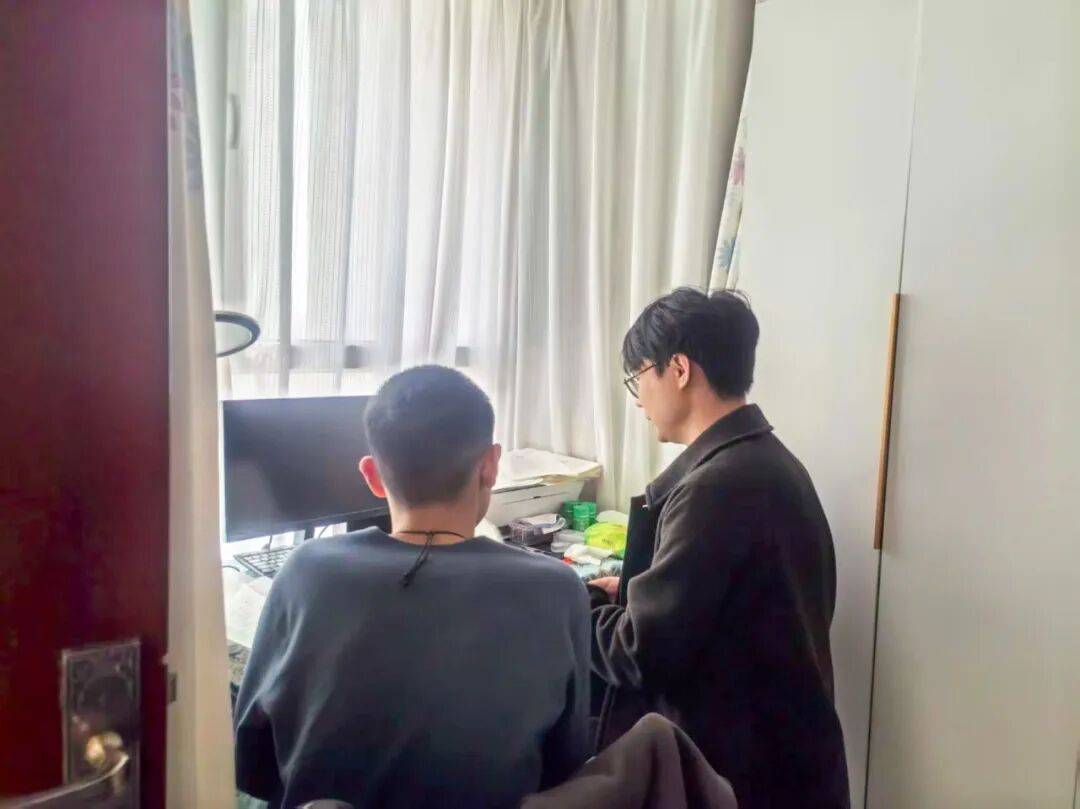 以溫情守護成長，石家莊精英中學開展家訪活動