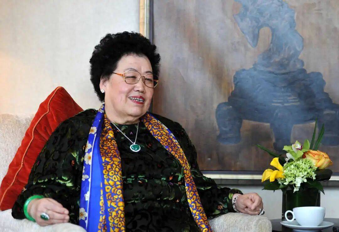 原創一代女性商業家落幕，唐僧妻子陳麗華逝世，鉅額遺產會怎麼劃分？