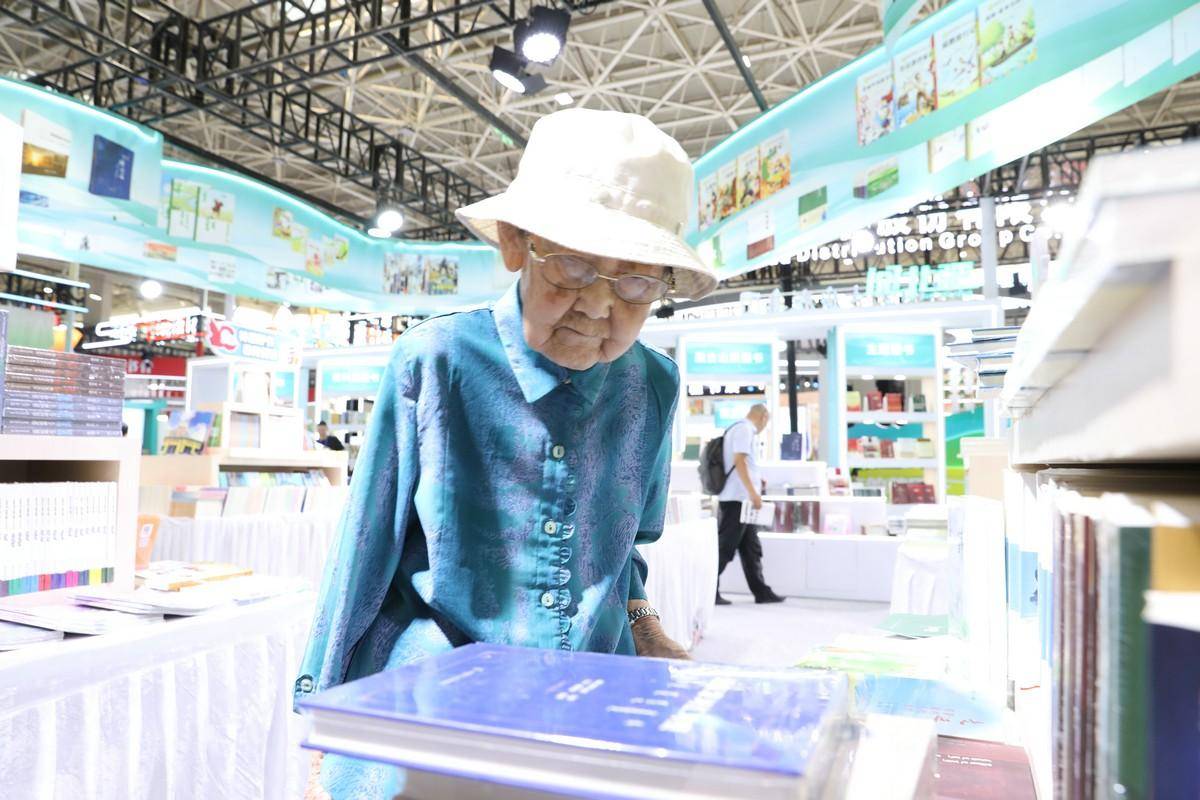 組圖｜10萬餘種精品圖書亮相2026北疆書展