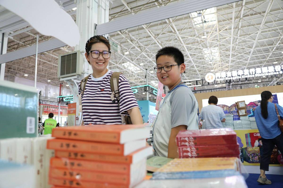 組圖｜10萬餘種精品圖書亮相2026北疆書展