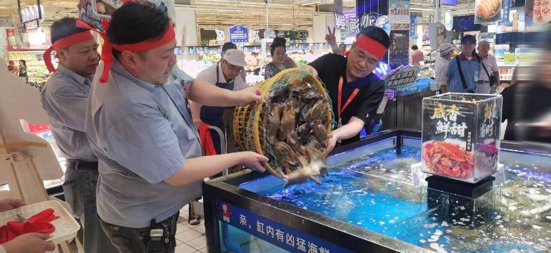 影片｜“秋天的第一口梭子蟹”來了！上岸到貨架最快8小時