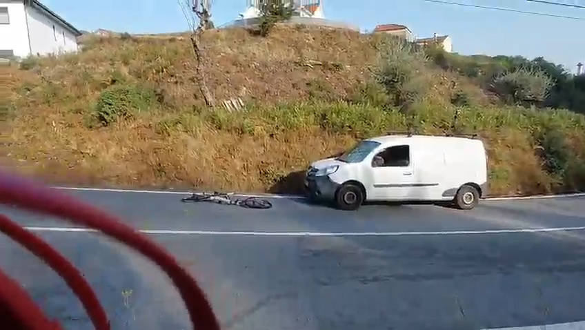 原創遭逆行汽車撞擊！環葡萄牙腳踏車賽發生悲劇，19歲希望之星離世
