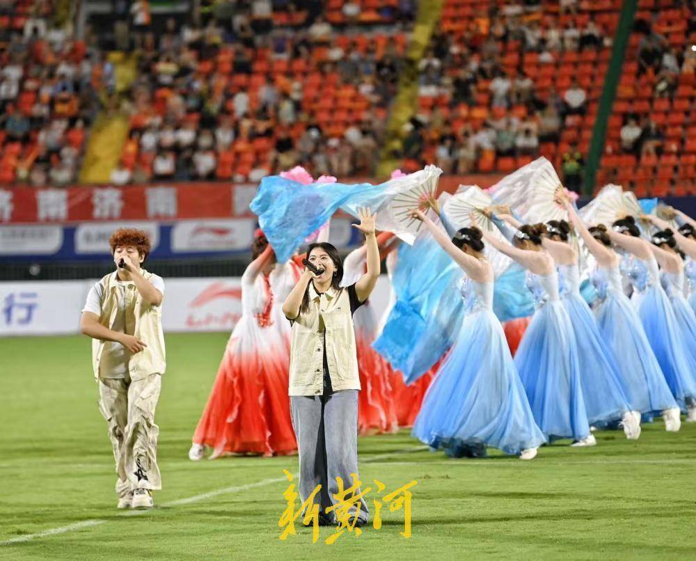 驚豔！齊魯超賽中場舞蹈串聯濟南泉水與菏澤牡丹